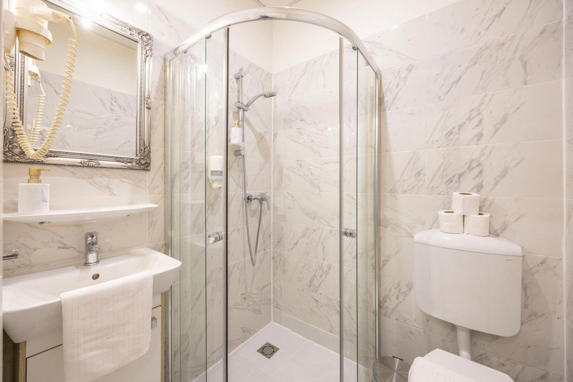 Exclusive Private Residence In The Center Of Bp W 4Bedrms, 4 Bathrms Budapest Ngoại thất bức ảnh
